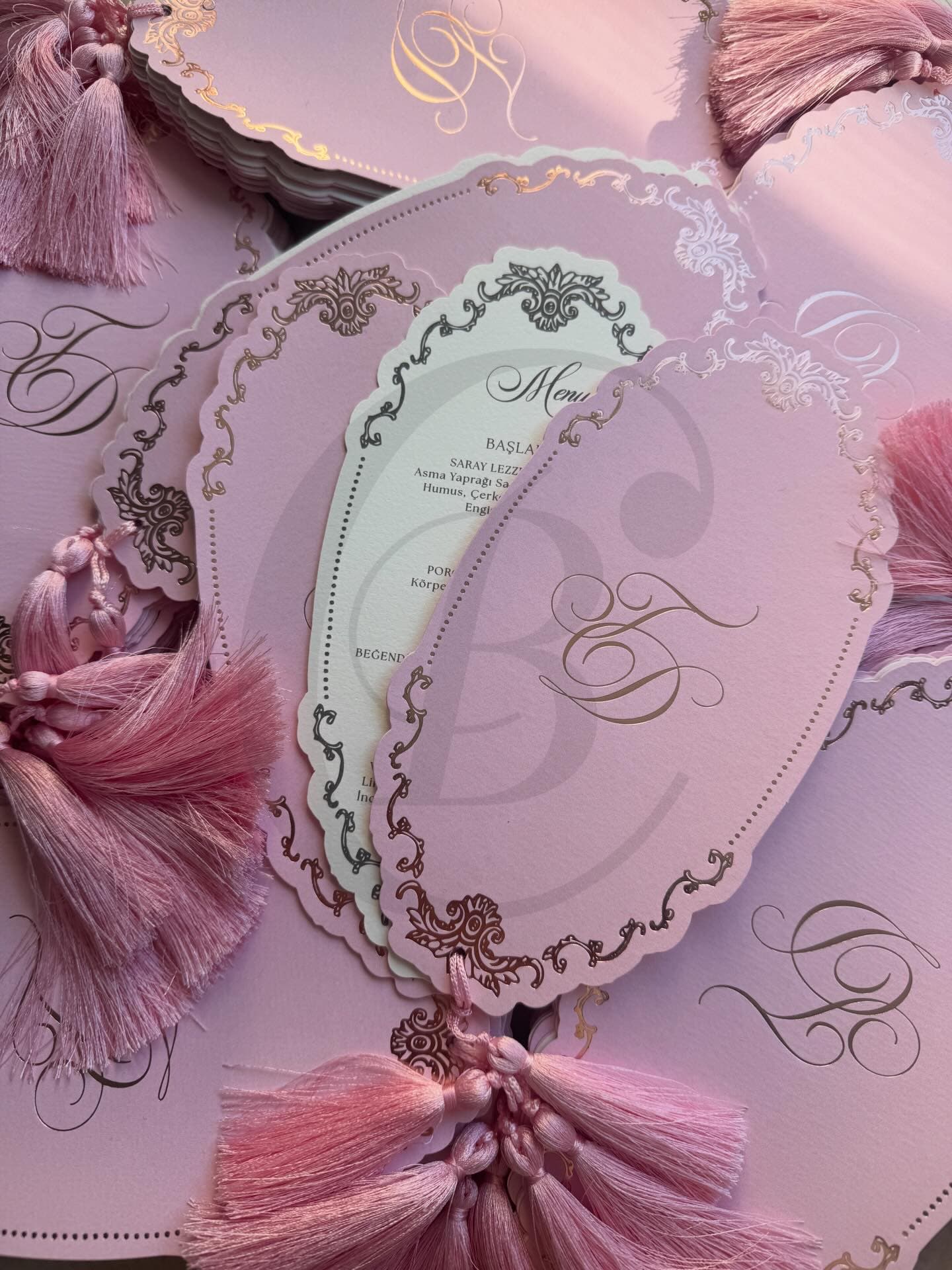 SİYAH & BEYAZ ZARİF